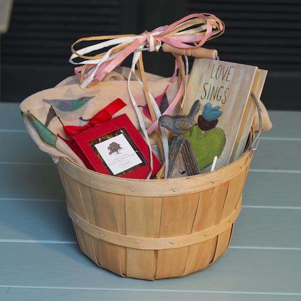 Gift basket for bird lovers